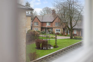 Photo 35- click for photo gallery